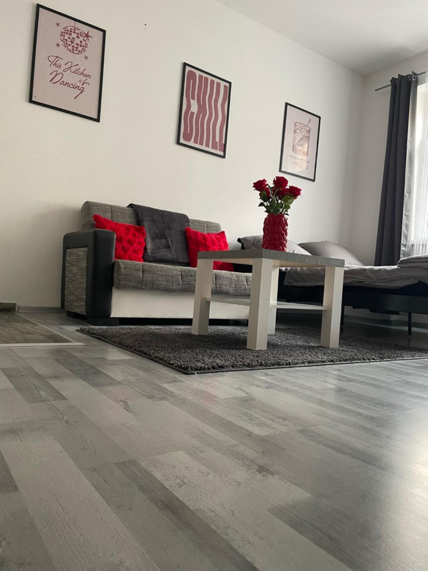 Tiffany Apartment In The City Center Bratislava Exterior foto